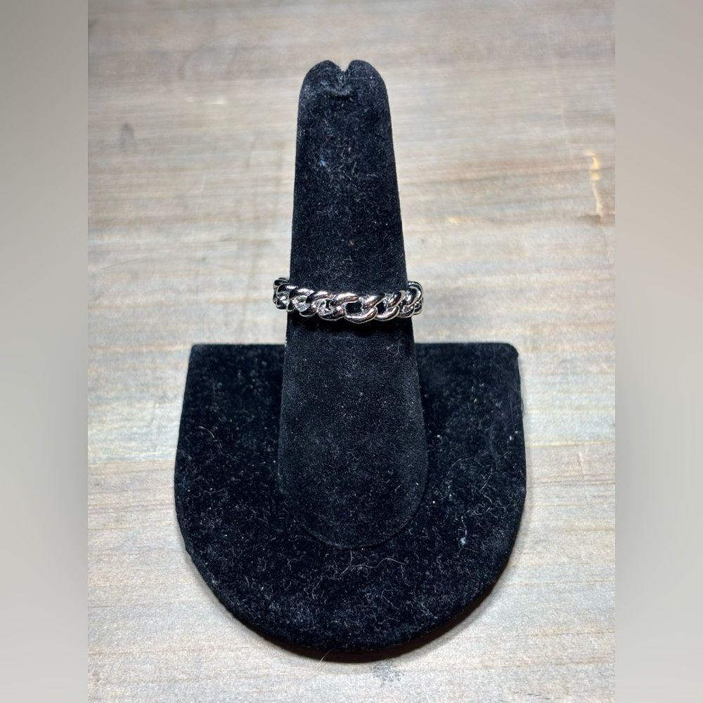 New! Link Style Fashion Silver Tone Ring Size 7.5 Costume Jewelry Hypoallergenic